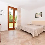 A Due Passi Dalla Costiera 2 *